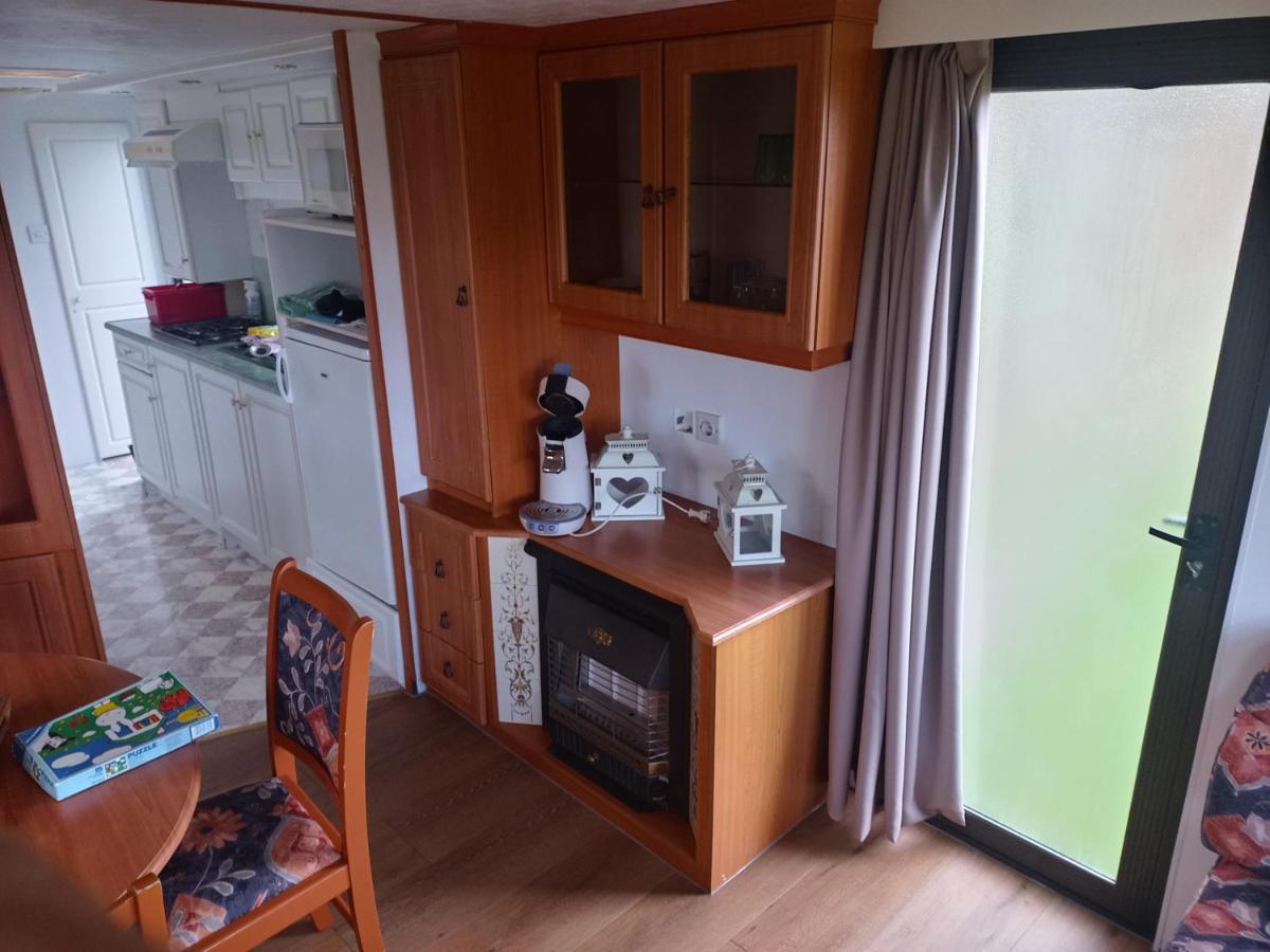 De Boerenskuur..Chalet.. Assendelft Esterno foto
